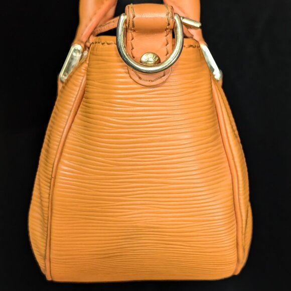 LOUIS VUITTON Epi Leather Dhanura PM Orange - RARE - Picture 5 of 16